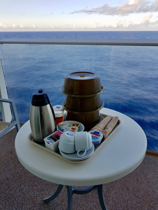 Royal Caribbean - Allure Of The Seas - Room service ontbijt